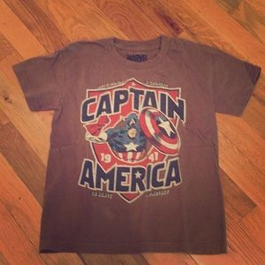 Captain America t-shirt